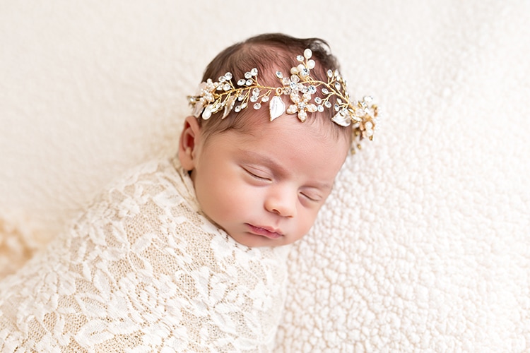 newborn photographer that comes to your house